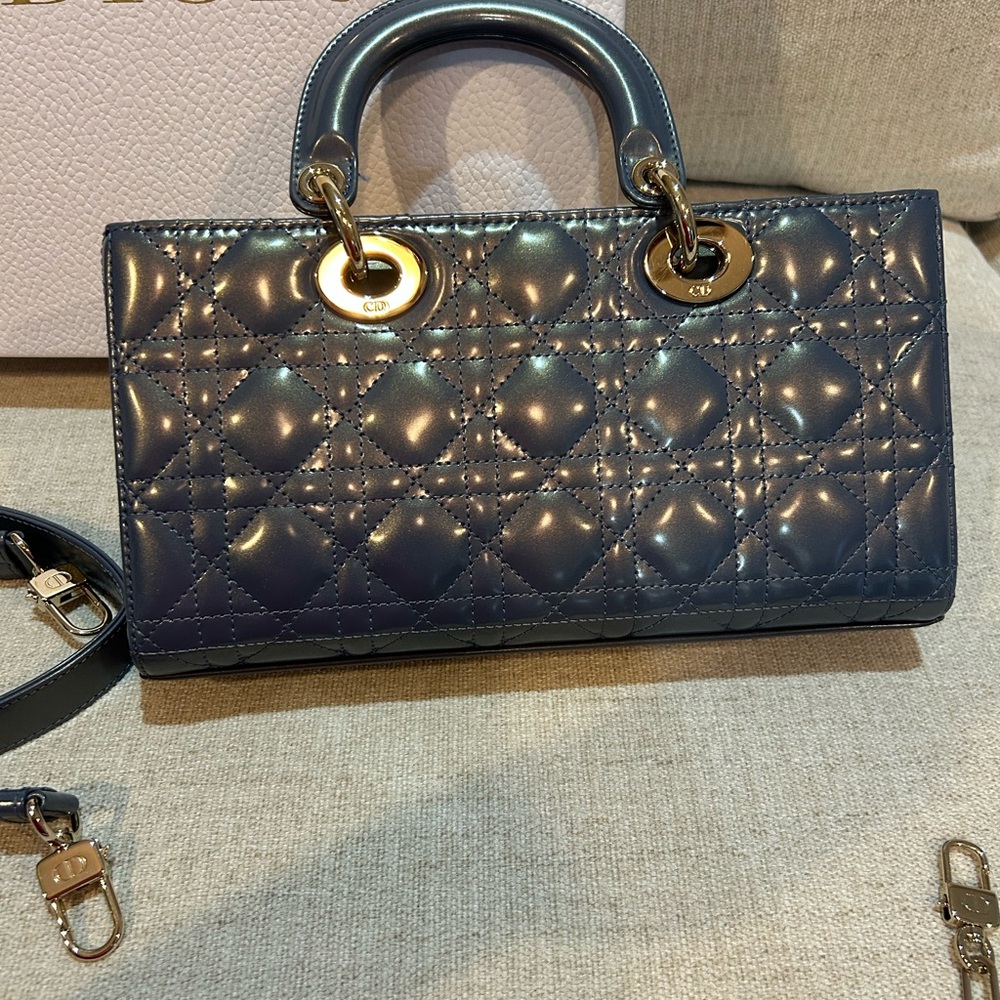 Dior Patent Quilted Crossbody Bag in iridescent blue with Gold Hardware - Picture 8 of 12